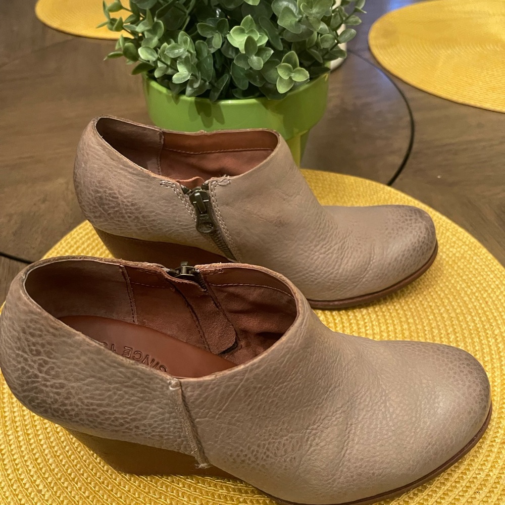 Brown boots